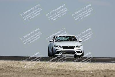 media/May-25-2025-Lotus Club Golden Gate (Sun) [[681474f0a2]]/Intermediate Group/Turn 2/